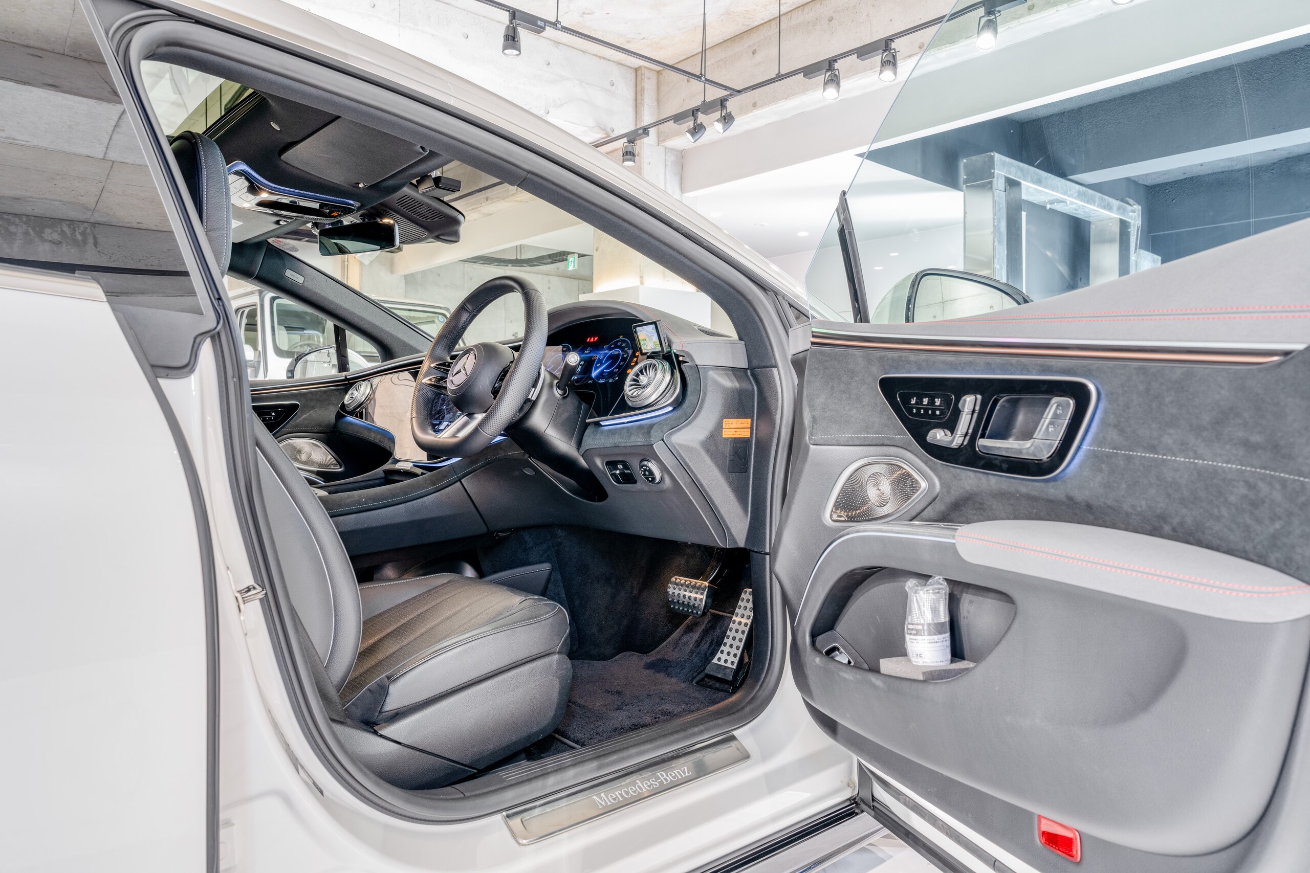 メルセデス・ベンツ EQS 450プラスAMGラインパッケージの車両