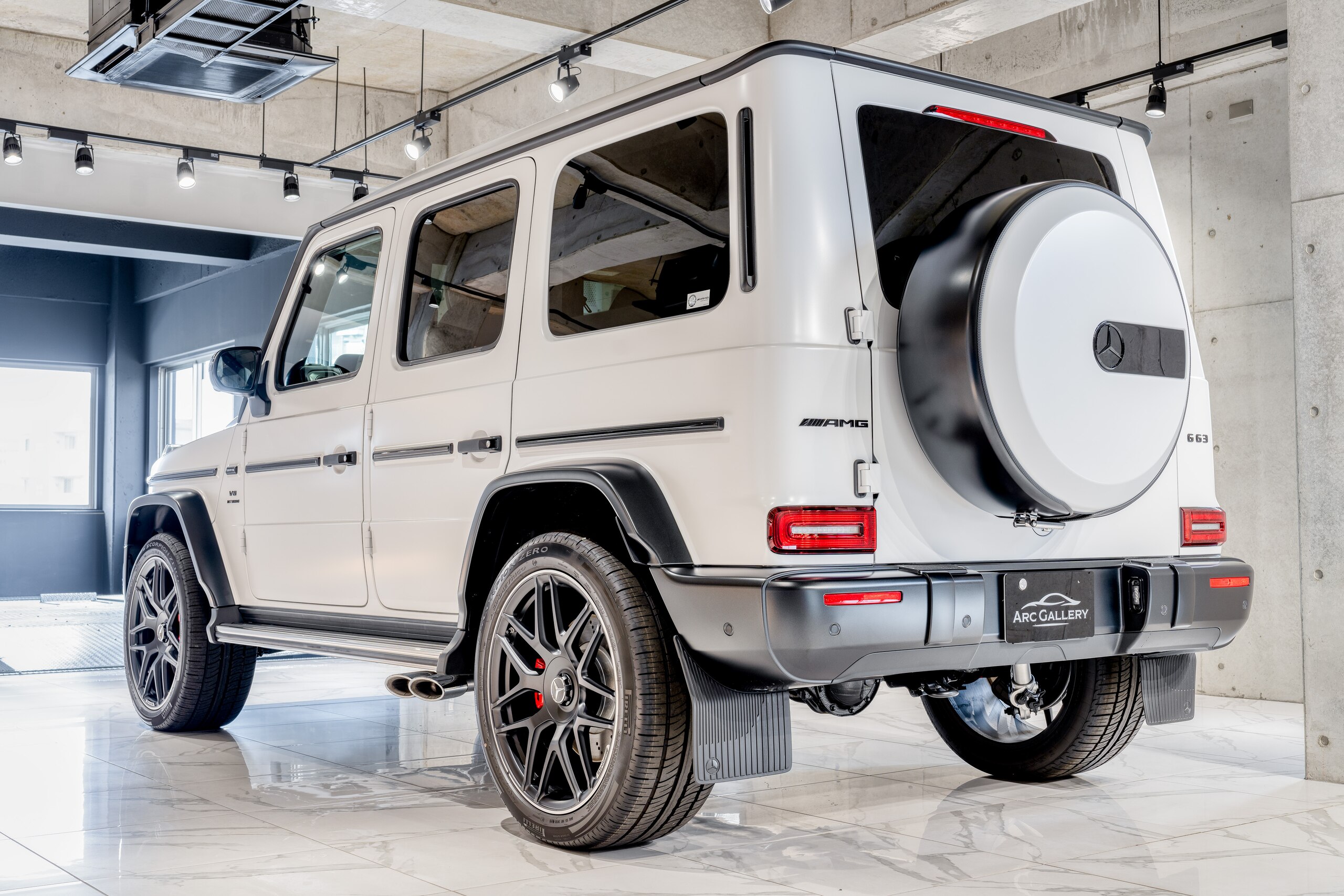 1/22 メルセデスAMG G63 6×6 ホワイト