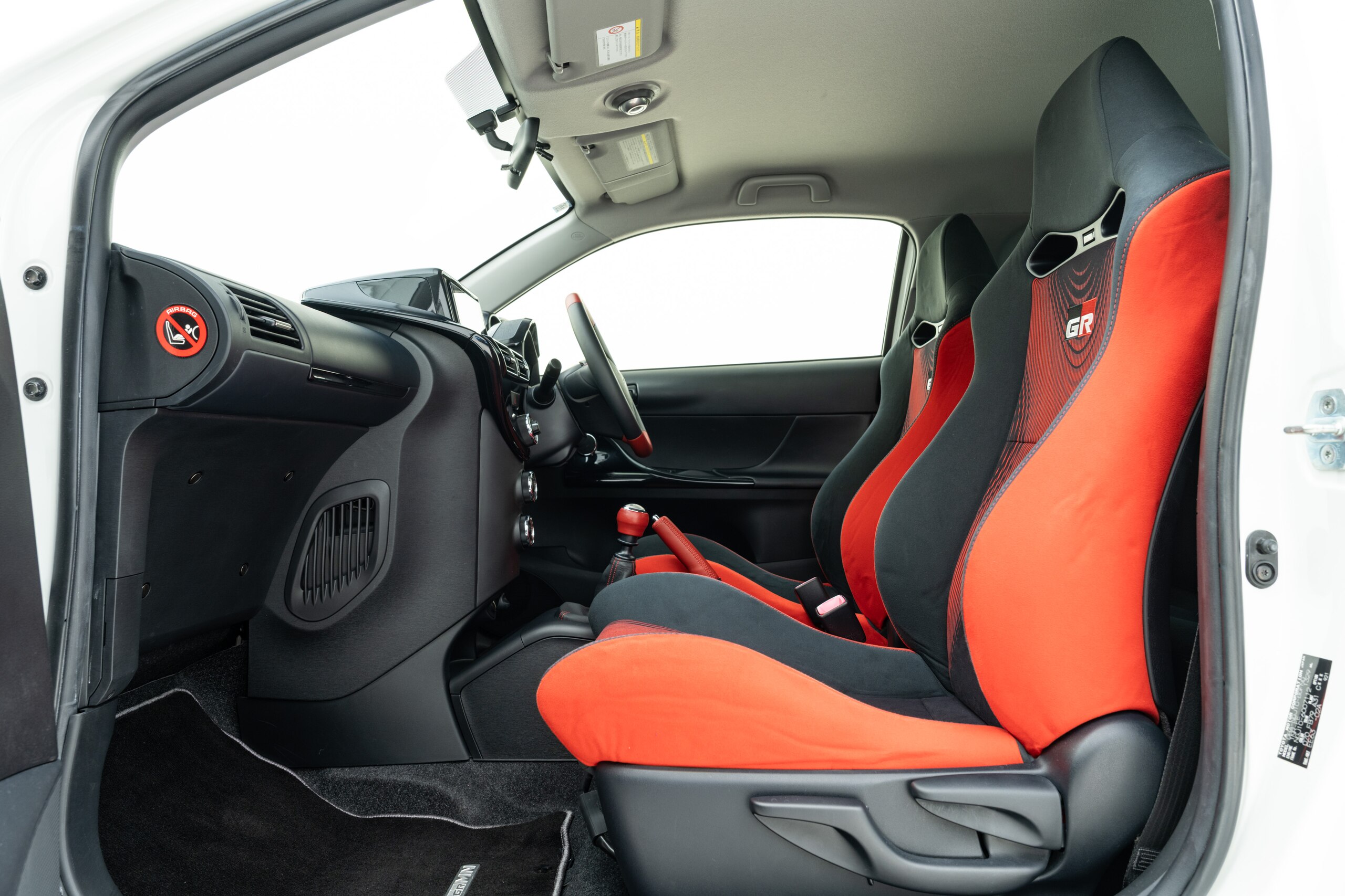 トヨタ iQ 1.3GRMNスーパーチャージャーの車両詳細｜アークギャラリー