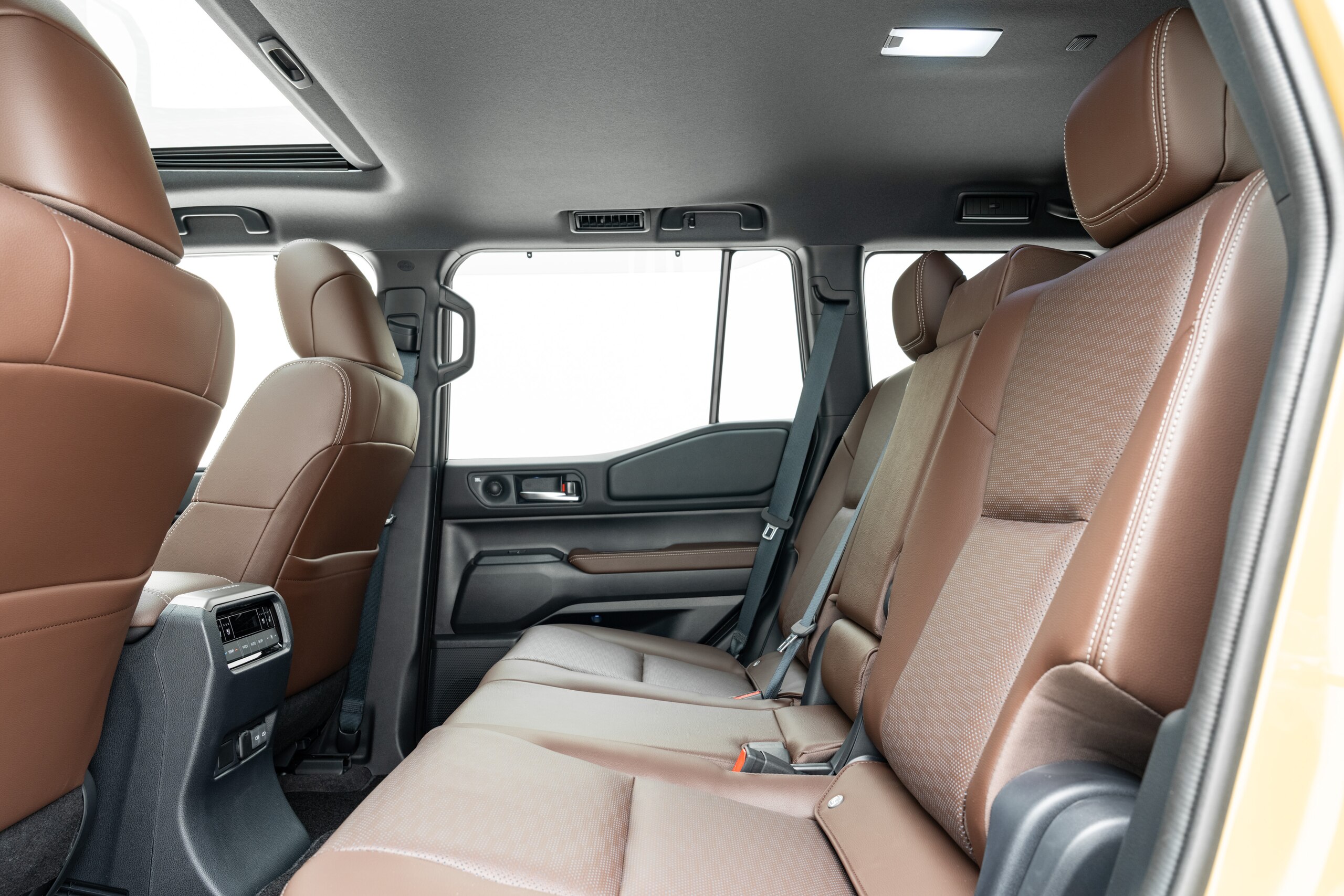 トヨタ ランドクルーザー250 2.8ZXディーゼルターボ 4WDの車両詳細