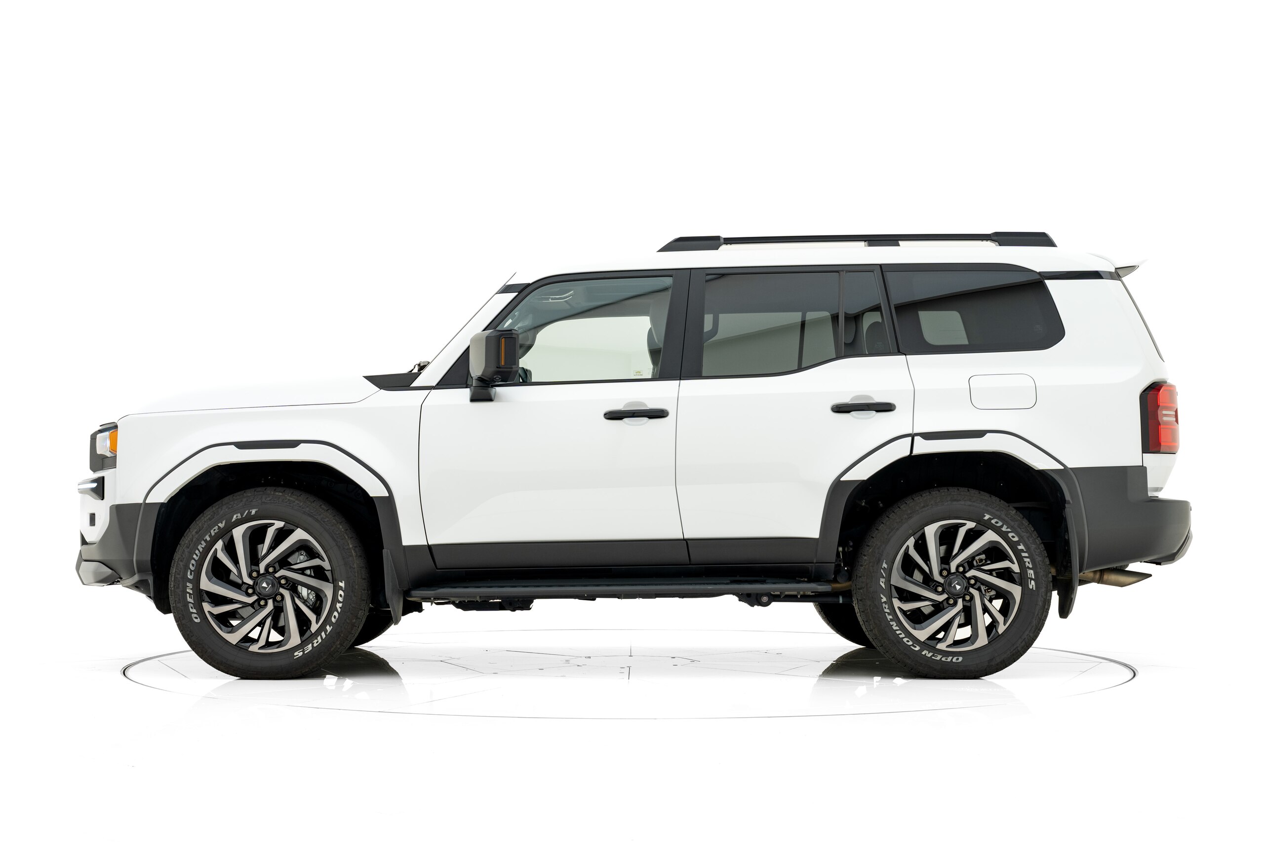 トヨタ ランドクルーザー250 2.8ZXディーゼルターボ 4WDの車両詳細
